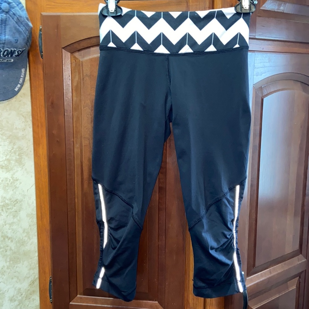 0721 Lululemon women’s “Run Inspire” size 4